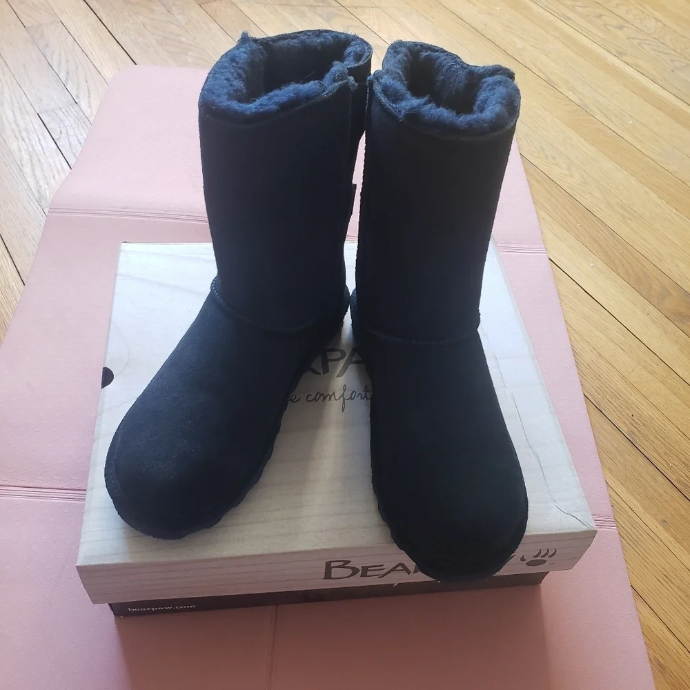 BearPaws Dark Blue Navy Suede Winter Boots Size 9 Womens NEW in Box